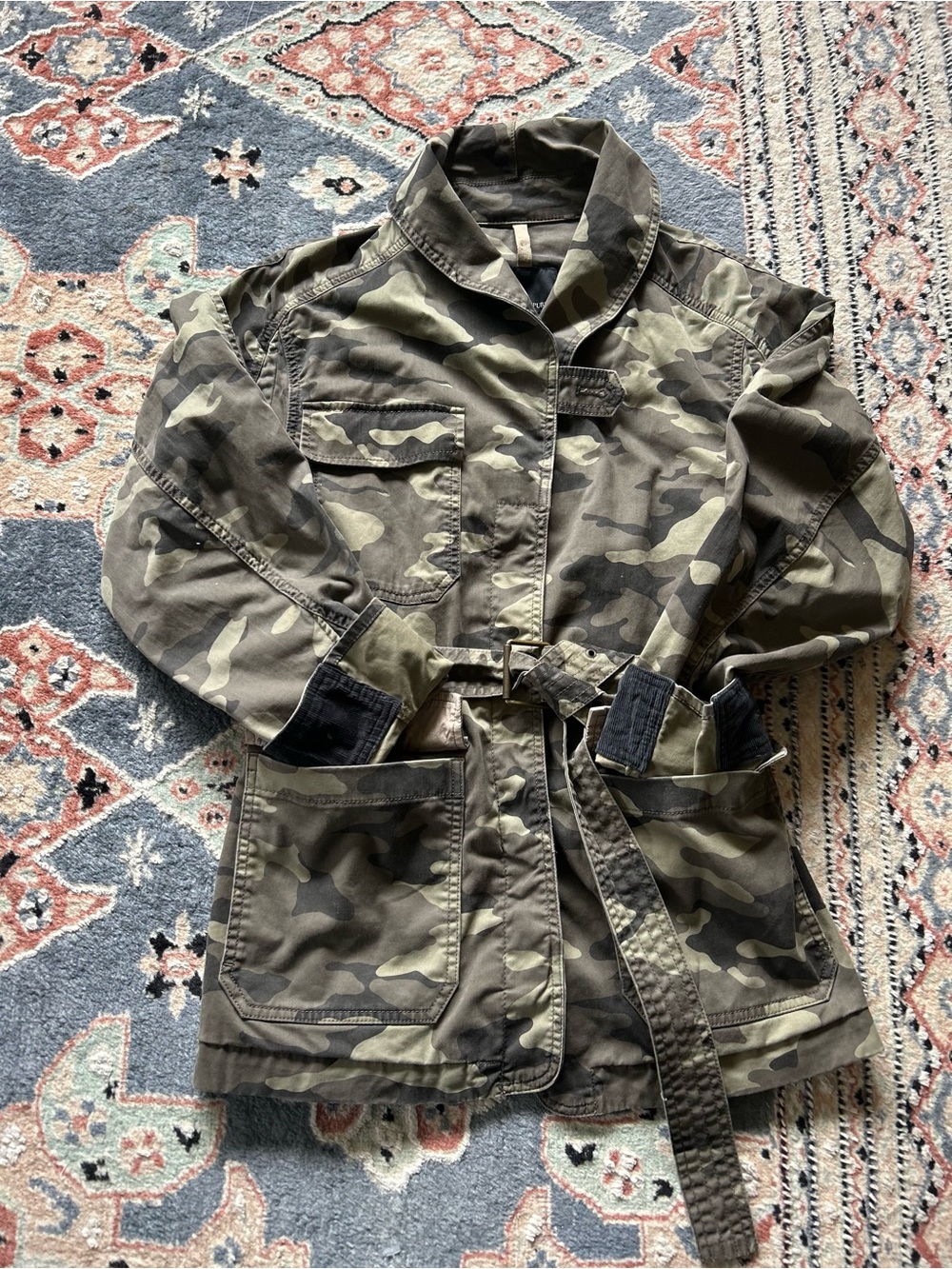 Banana Republic Essential Cargo Camo Jacket | Military Utility Style | Medium